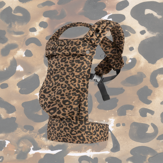 Porte-bébé physiologique et ergonomique HelloBiboo motif léopard